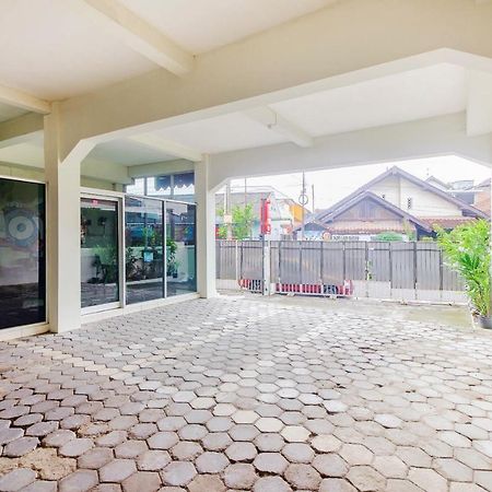 Hotel OYO 3083 D Kost 3 Syariah Yogyakarta Exterior foto