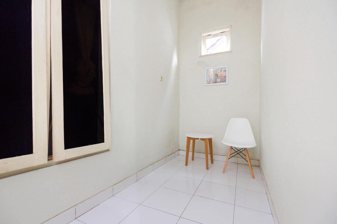Hotel OYO 3083 D Kost 3 Syariah Yogyakarta Exterior foto
