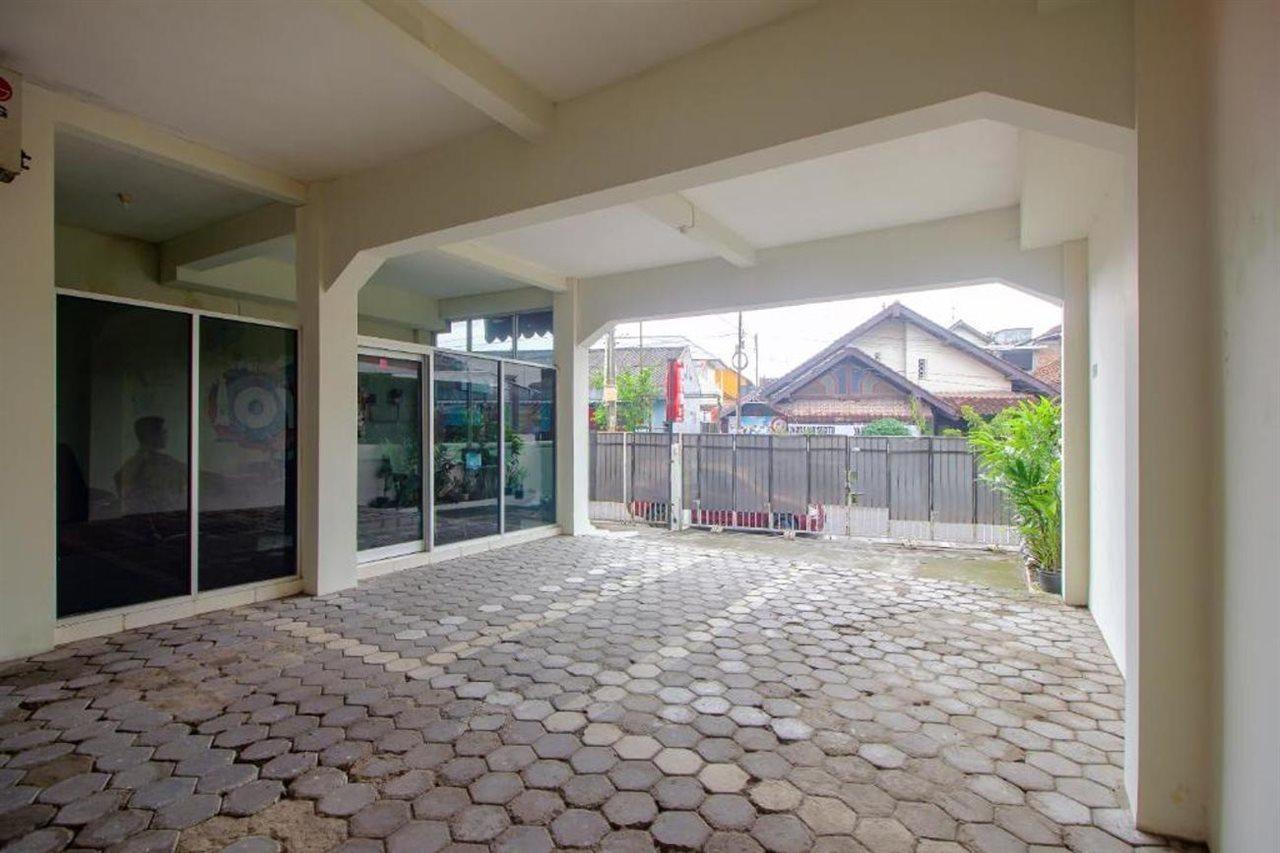 Hotel OYO 3083 D Kost 3 Syariah Yogyakarta Exterior foto