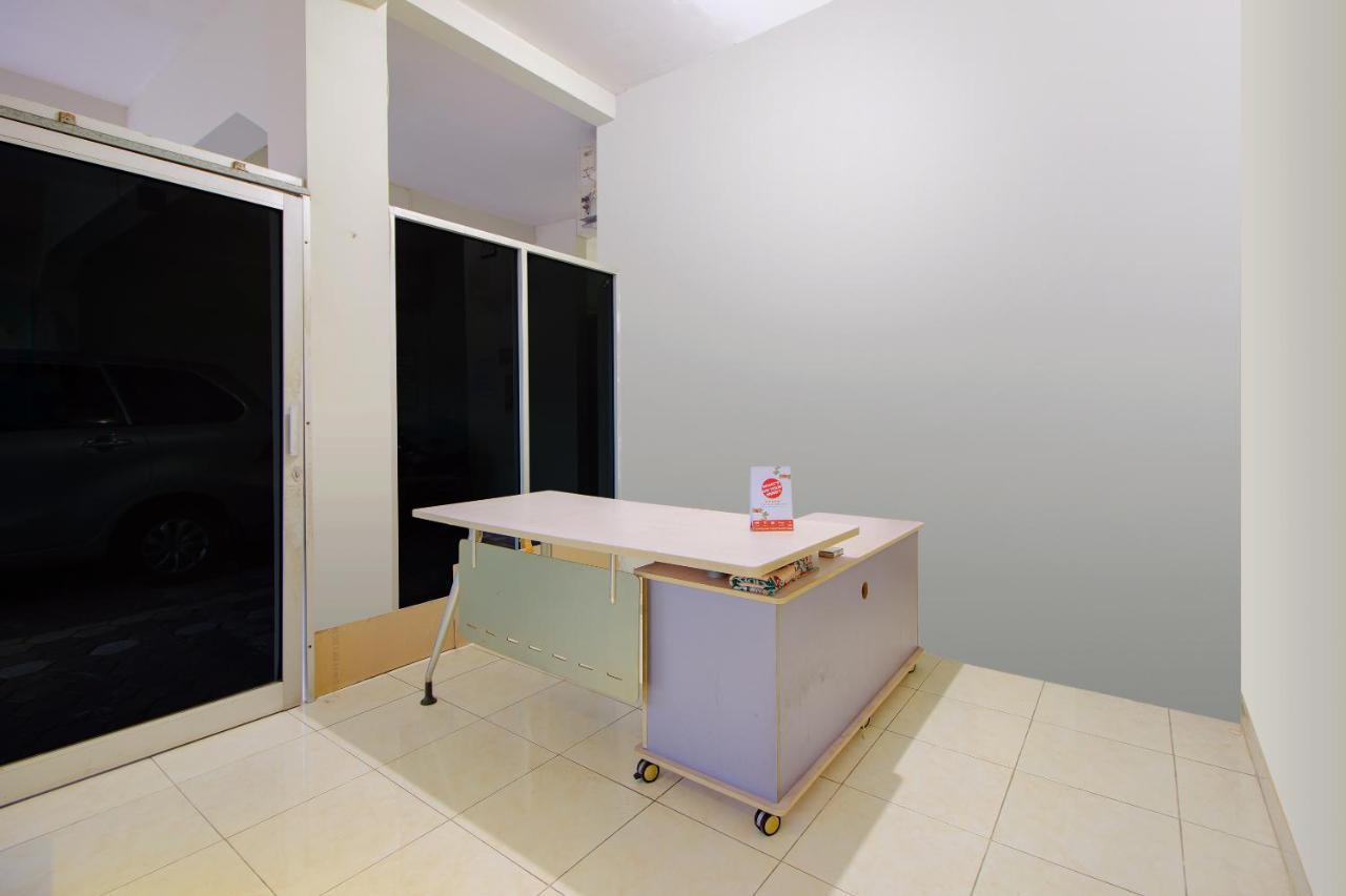 Hotel OYO 3083 D Kost 3 Syariah Yogyakarta Exterior foto